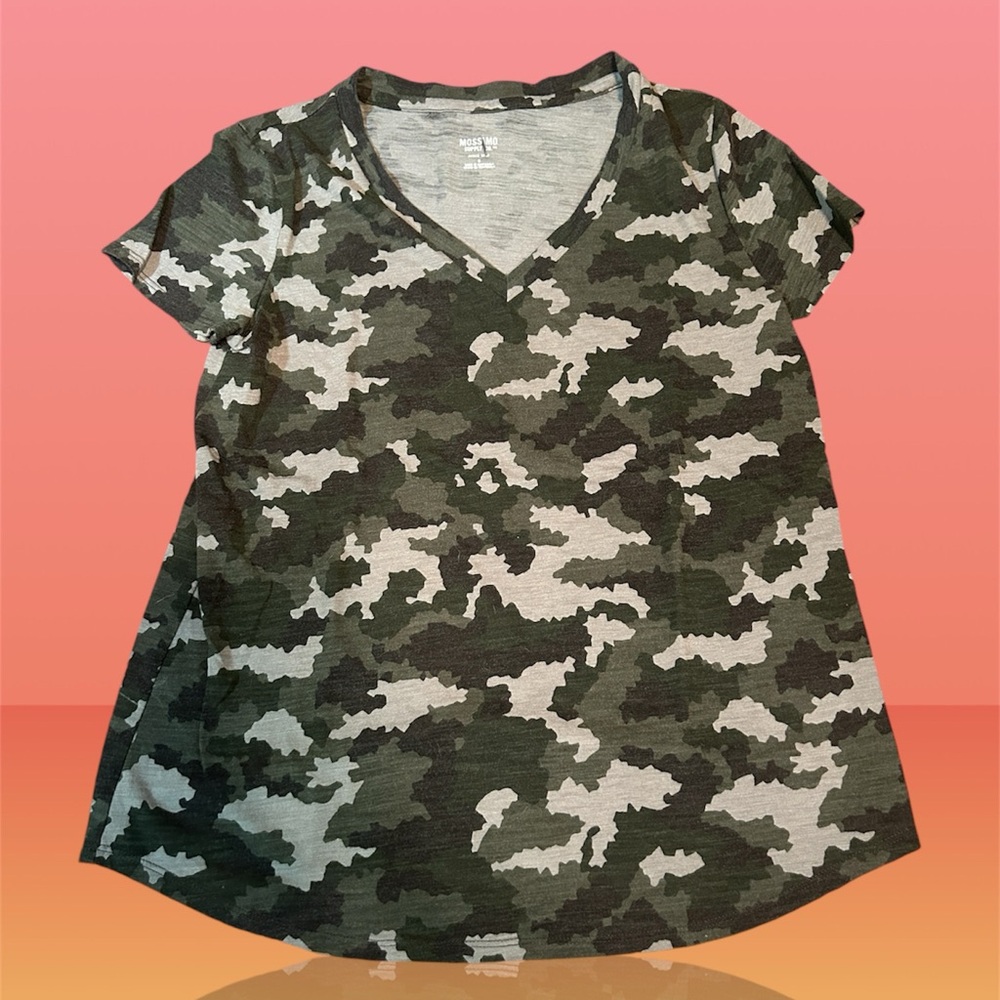 MOSSIMO SUPPLY CO. NWOT Camouflage T-Shirt - Size Small